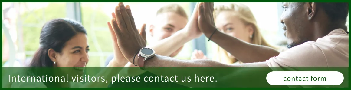 バナー:International visitors, please contact us here.